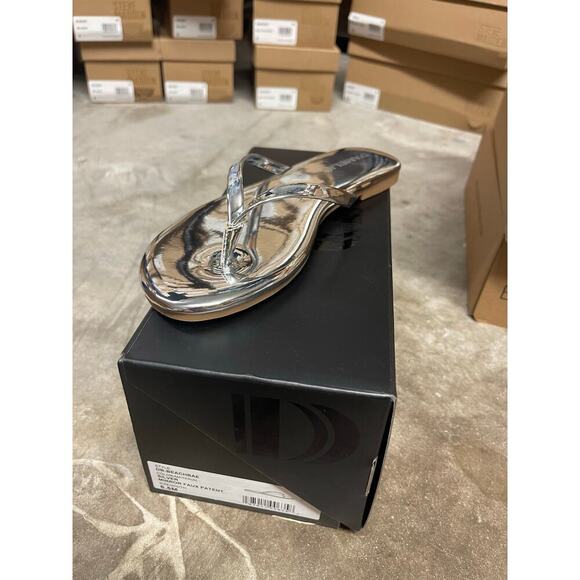 D'Amelio Footwear BeachBae Silver Mirror Patent Flat Thong Sandals - Picture 5 of 5